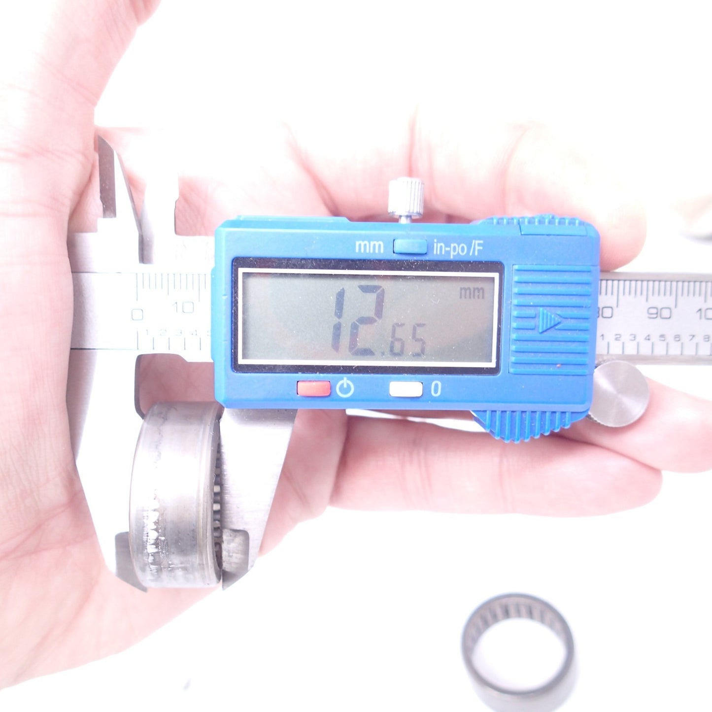 Outer Primary Starter Shaft Needle Bearing Assembly Harley Replaces USED 9063