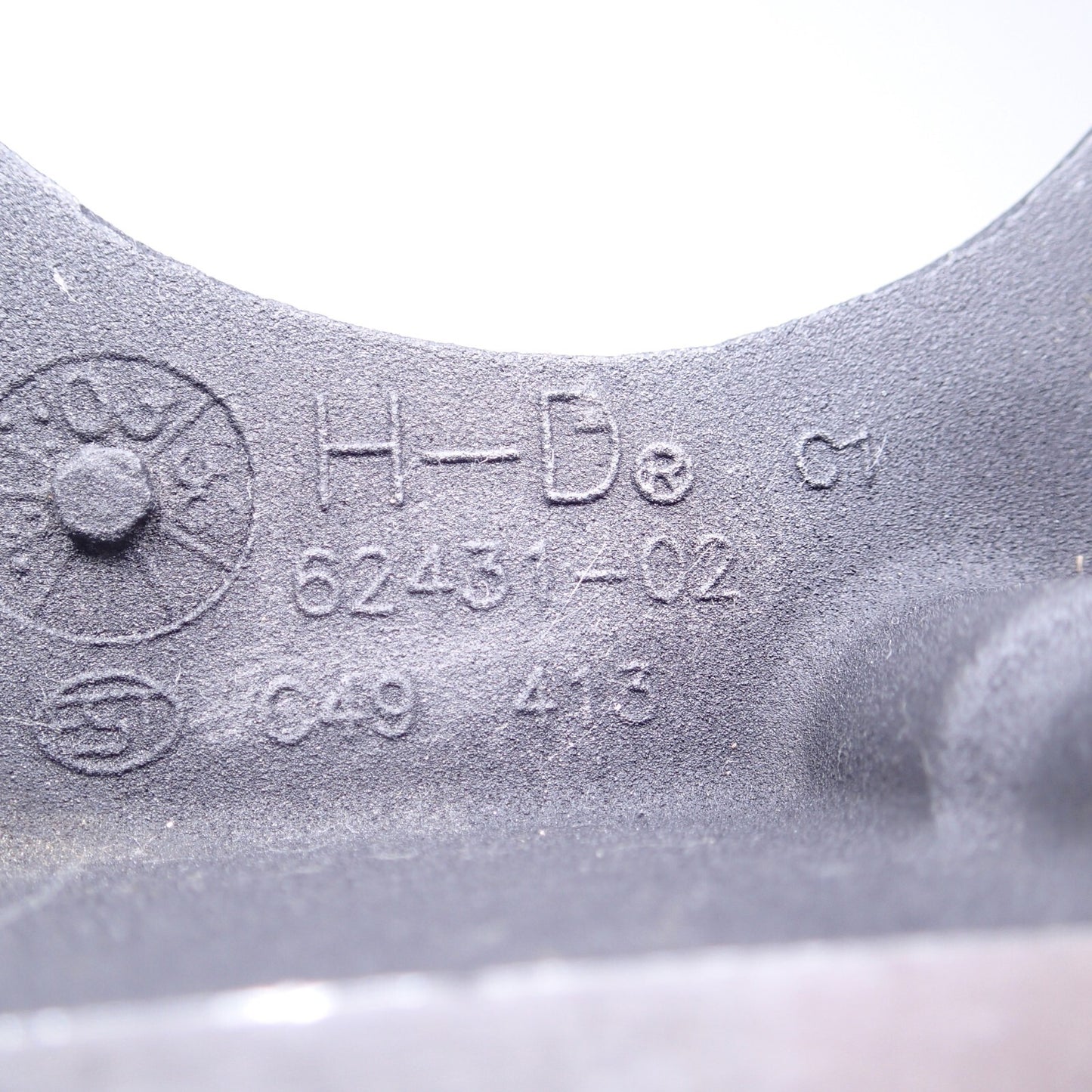 HARLEY DAVIDSON OEM 02-2006 TWIN CAM TOURING OIL FILLER SPOUT 62453-02