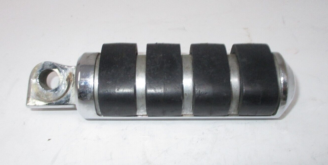 78.99 Kuryakyn Longhorn 5/8 Male Style Mount ISO Pegs #166727-359851