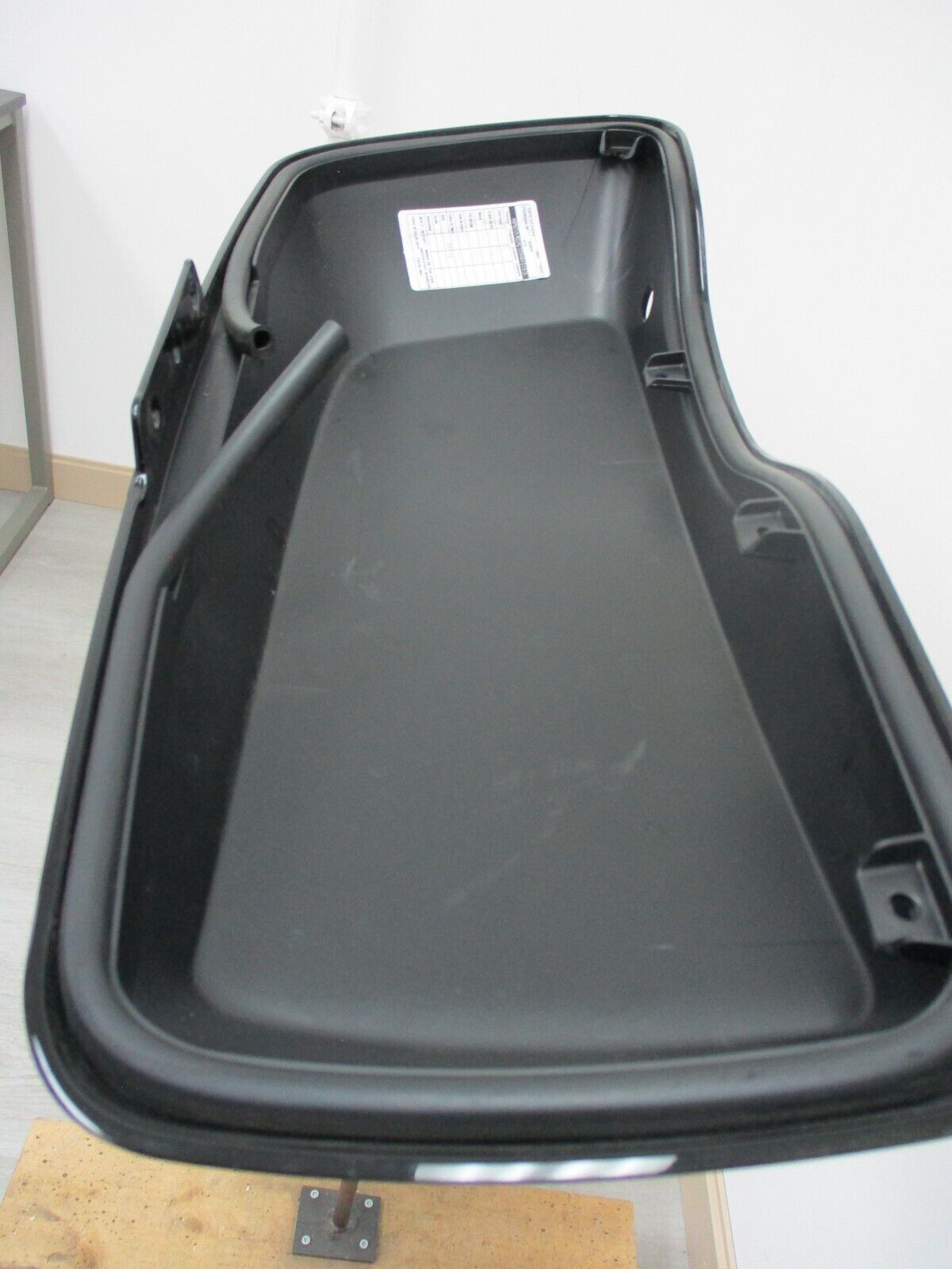 Harley-Davidson OEM Saddlebag Lid BLACK 90200411 2014 and LATER