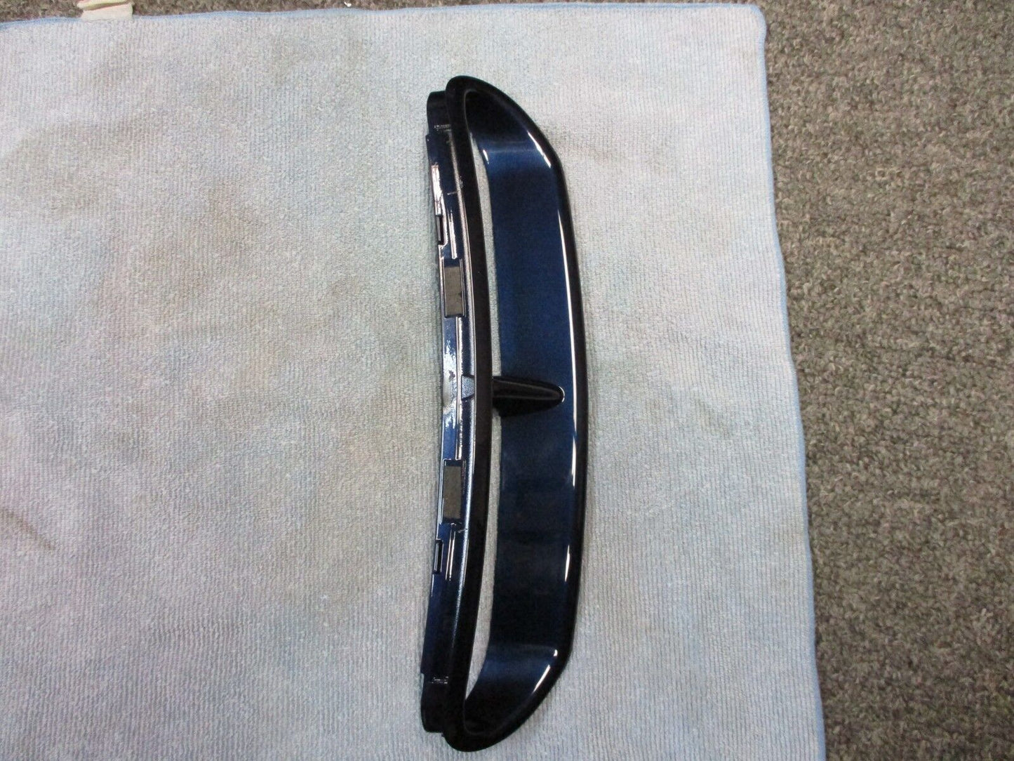 Harley Davidson Outer Fairing Air Duct Bezel 2017 FLHXSE CVO 61300504