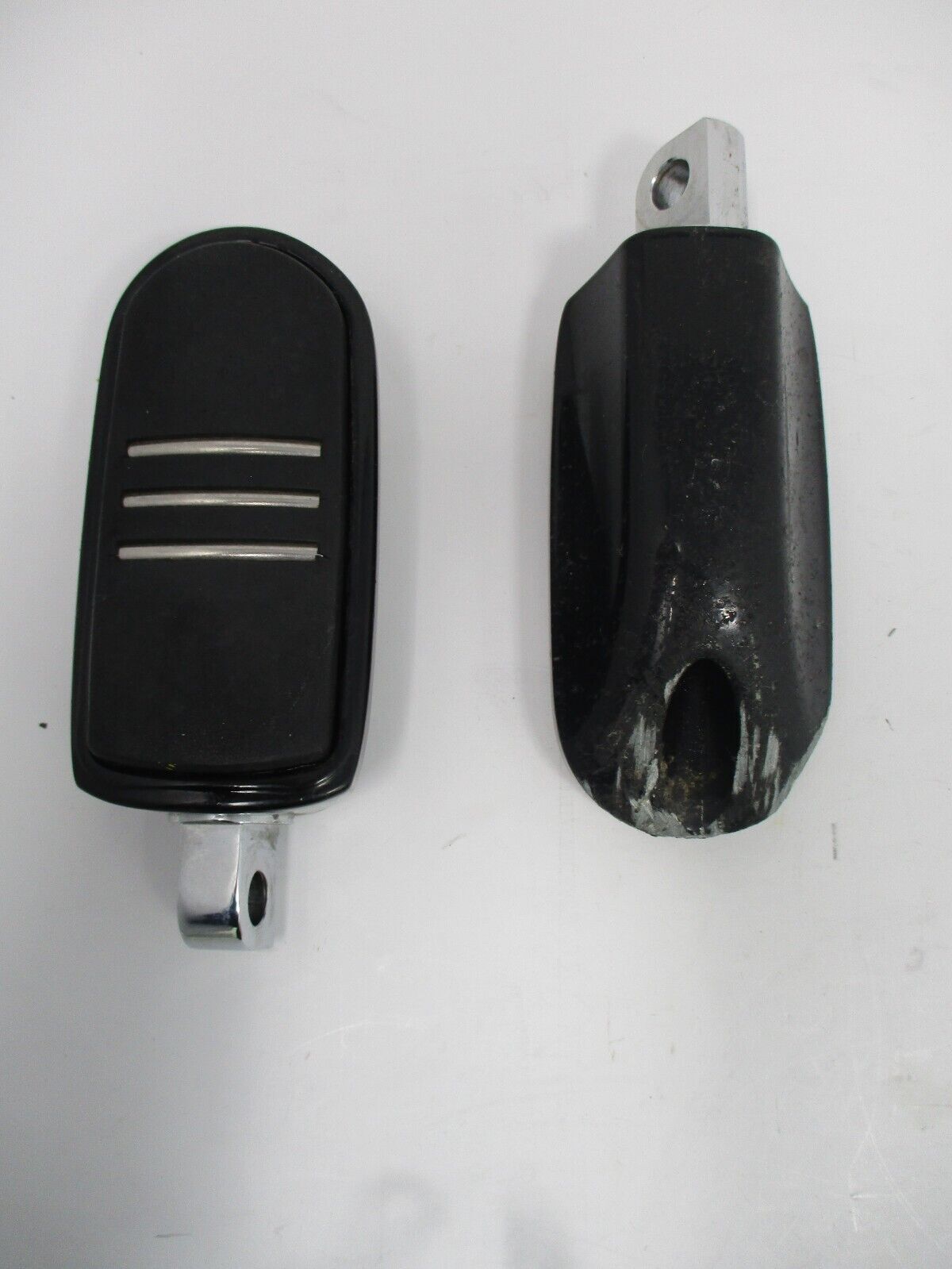 Harley-Davidson Streamliner Foot Pegs SET 50501800