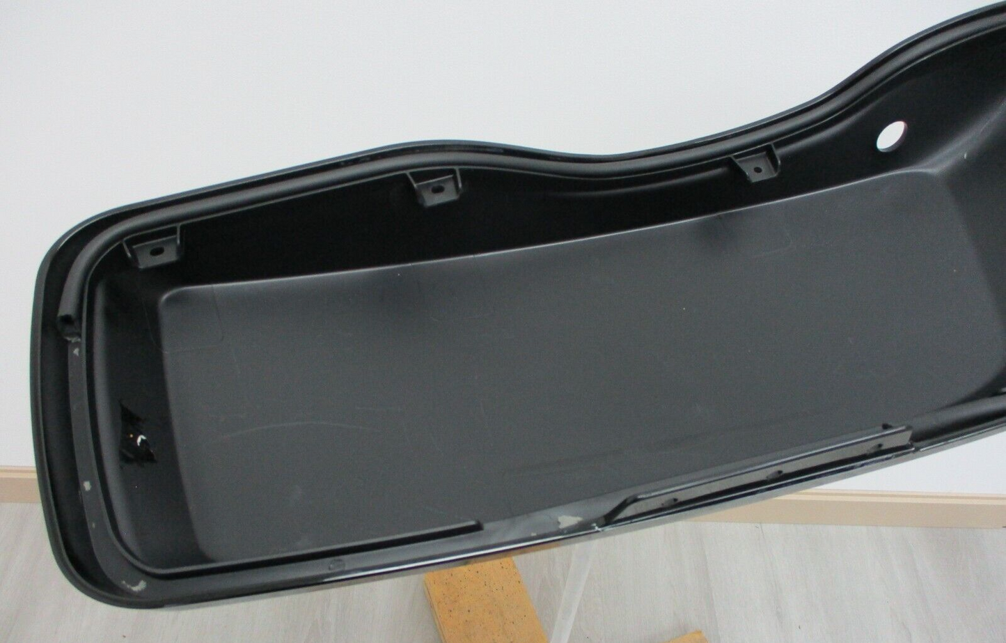 Harley Davidson OEM '14 - Later LH Vivid Black Saddlebag Lid 90200413
