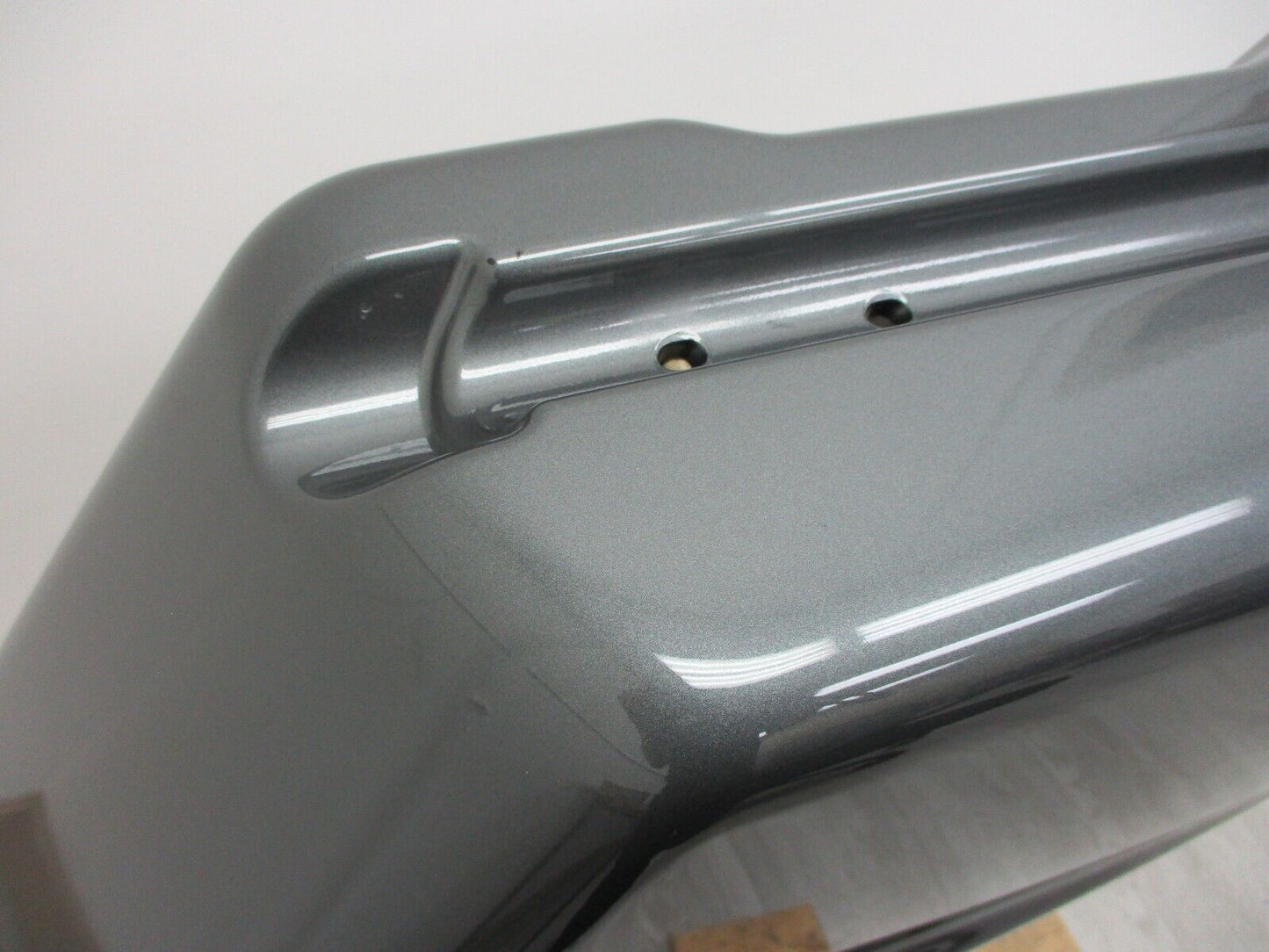 Harley Davidson OEM Right Saddlebag Grey 90200412