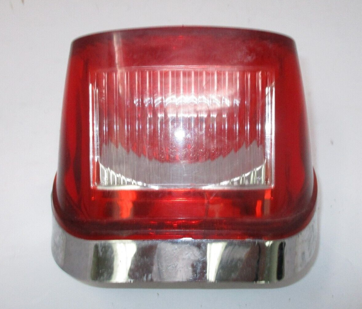 Harley -Davidson Tail Light Base Assembly NO BOLB 68066-99A