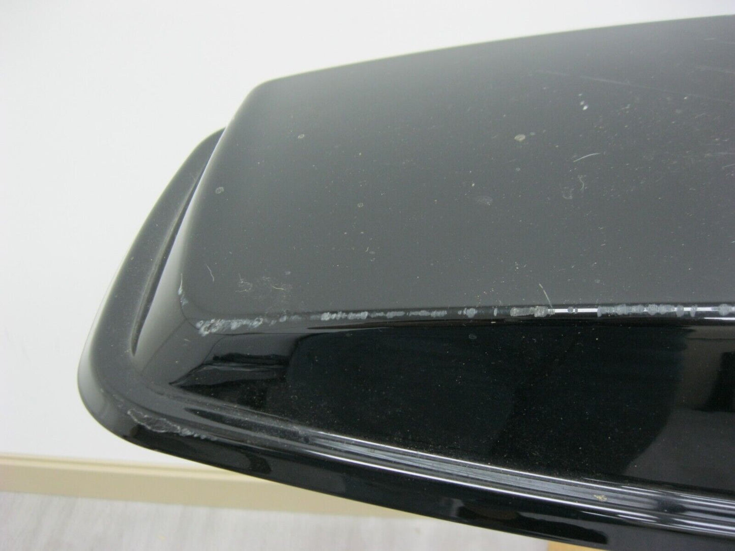 Harley-Davidson OEM Left Saddlebag Lid Damaged 90200411 2014-Later