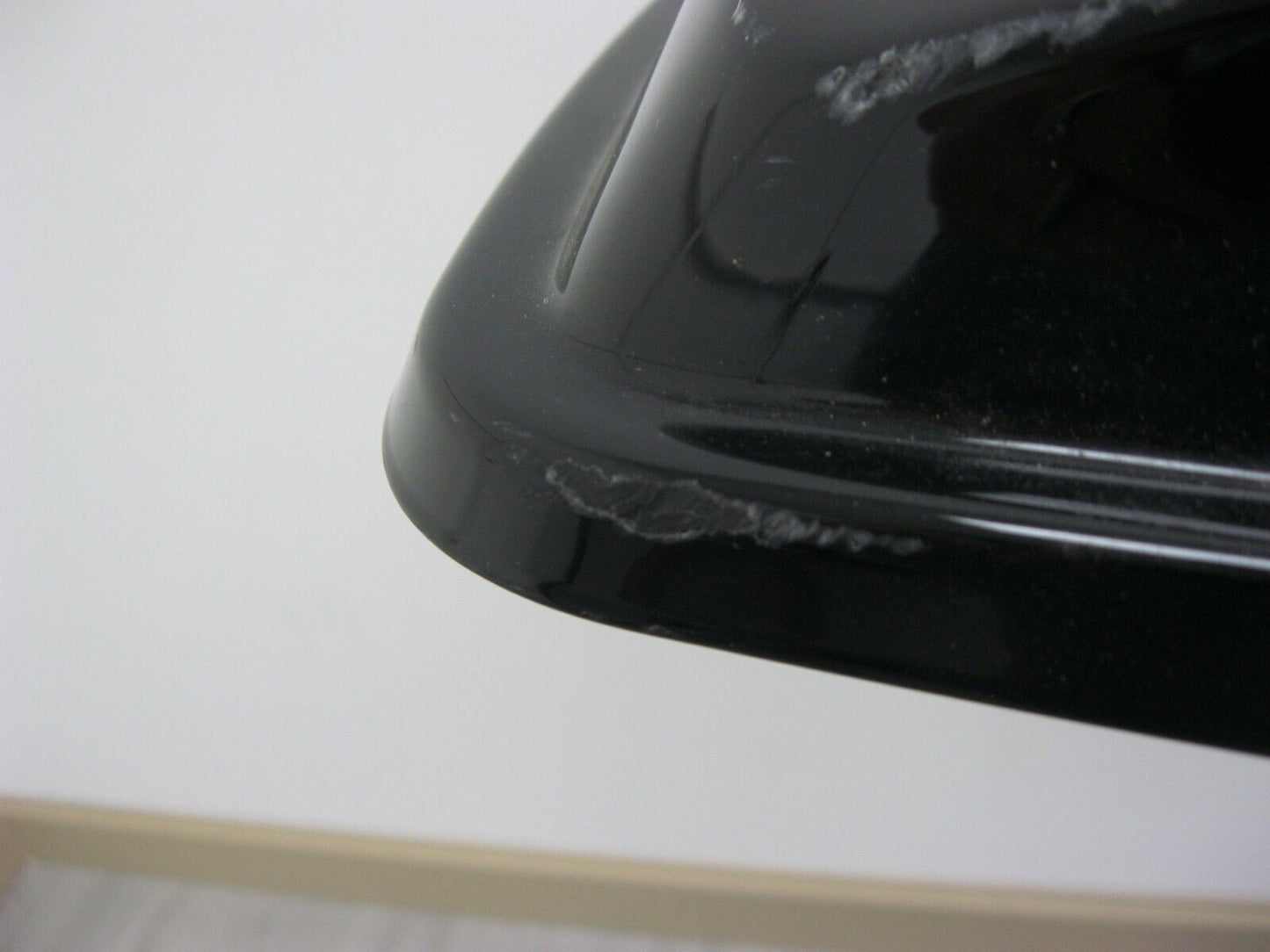 Harley-Davidson OEM Left Saddlebag Lid Damaged 90200411 2014-Later