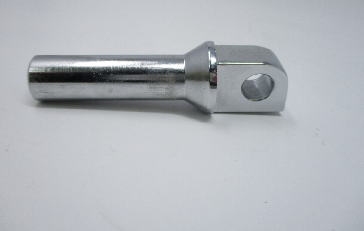 Harley-Davidson OEM Chrome + Rubber Left Footpeg 50143-04
