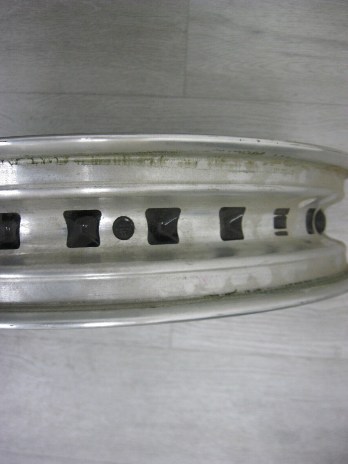 Harley-Davidson OEM Front Wheel 43493-09 17 x 3