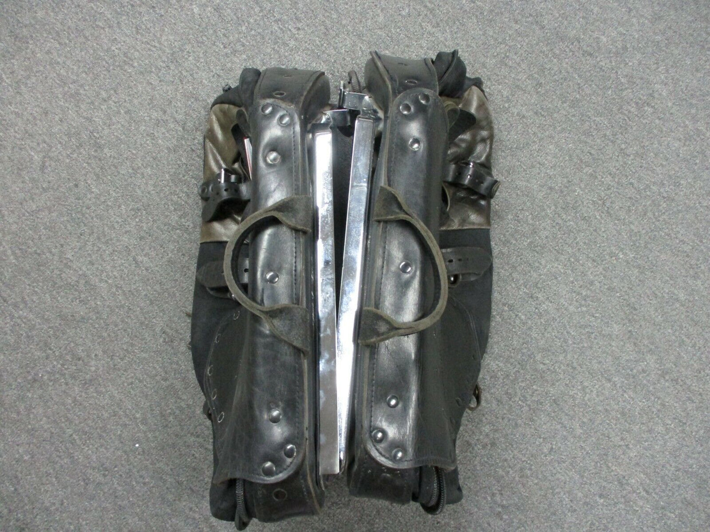 Harley Davidson OEM FXDS/FXDX Dyna Convertible Saddle Bags 90818-96 1997-2000