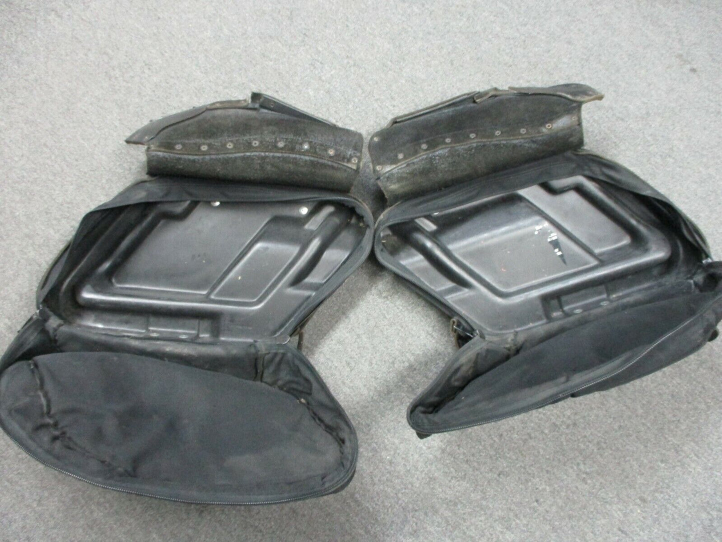 Harley Davidson OEM FXDS/FXDX Dyna Convertible Saddle Bags 90818-96 1997-2000