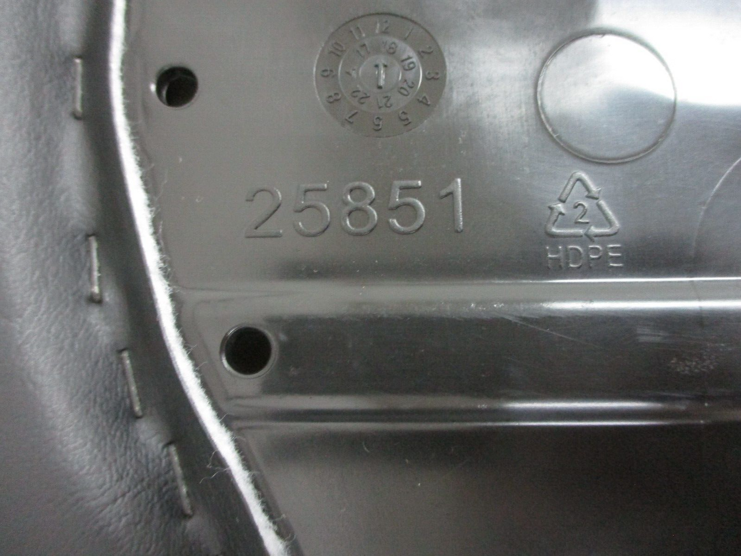 OEM NEW Harley Davidson Seat 51550-11A