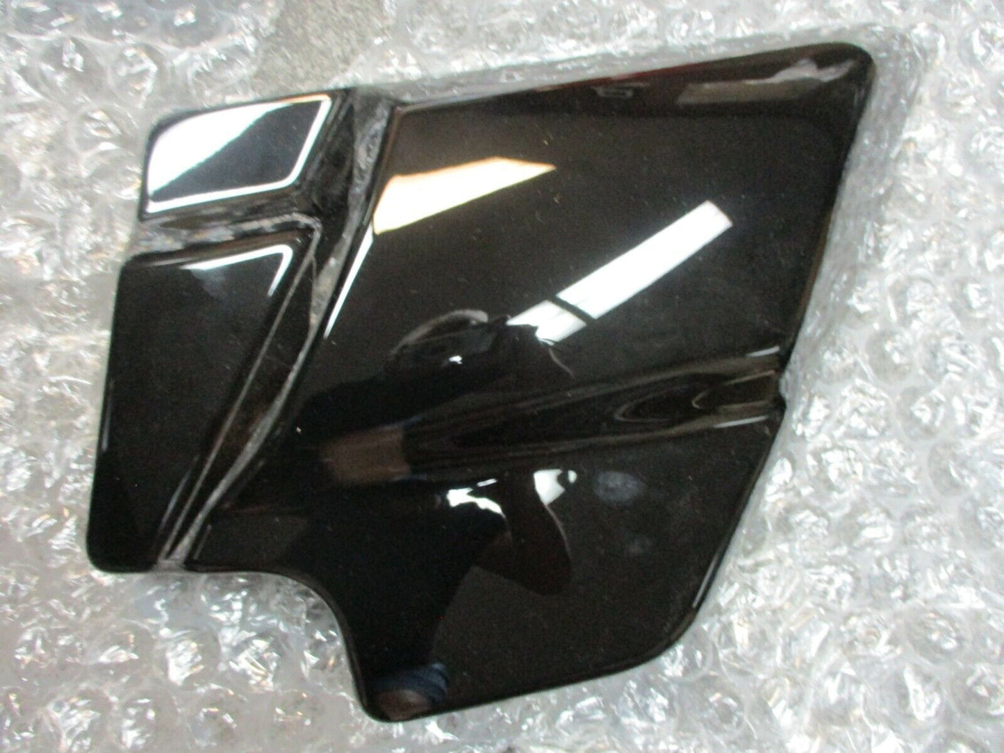 Harley Davidson OEM 66670-10DH 66619-10DH FL Vivid Black Side Covers New