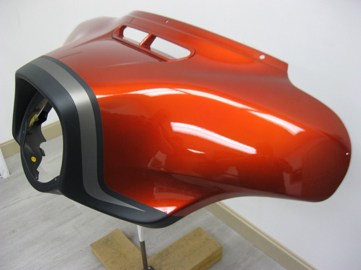 Harley Davidson OEM '14 - '22 FL Outer Fairing 57000383