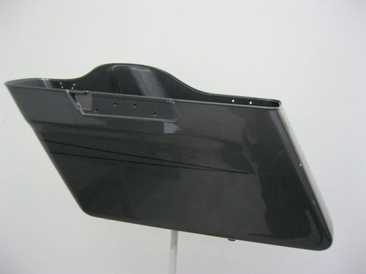 Harley-Davidson OEM Saddlebag Grey w Detail LH 90200414 2014-Later