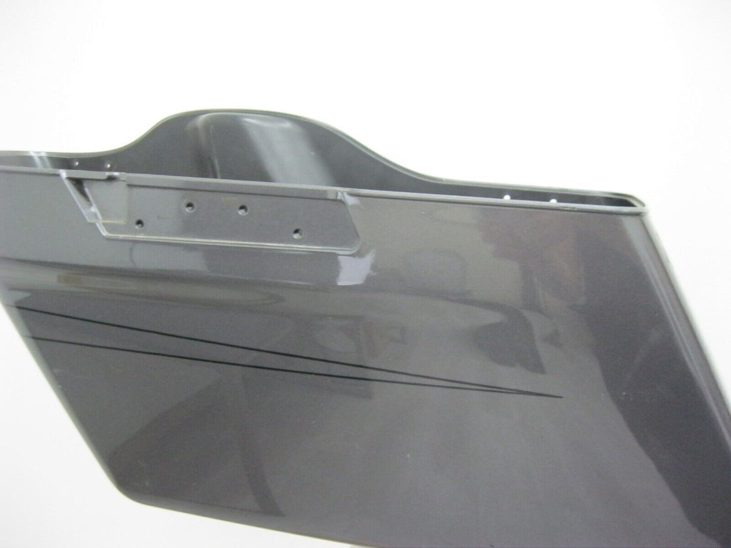 Harley-Davidson OEM Saddlebag Grey w Detail LH 90200414 2014-Later