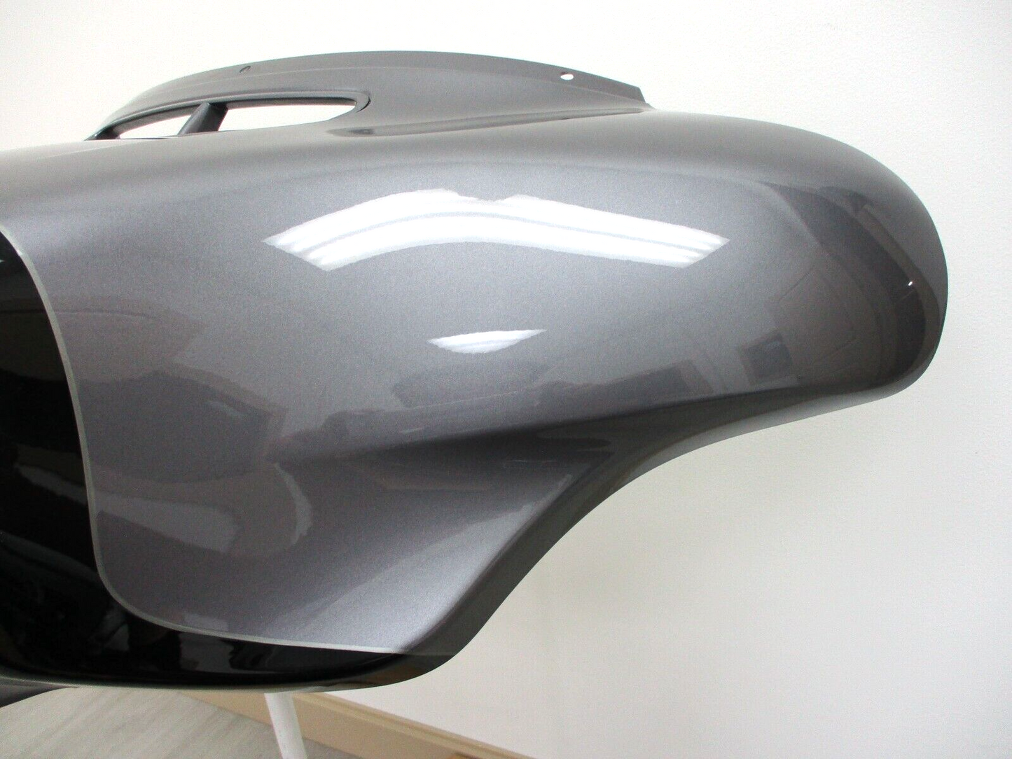 Harley Davidson OEM Fairing Landmark IV Smoky/Black Hole 57000562EMK