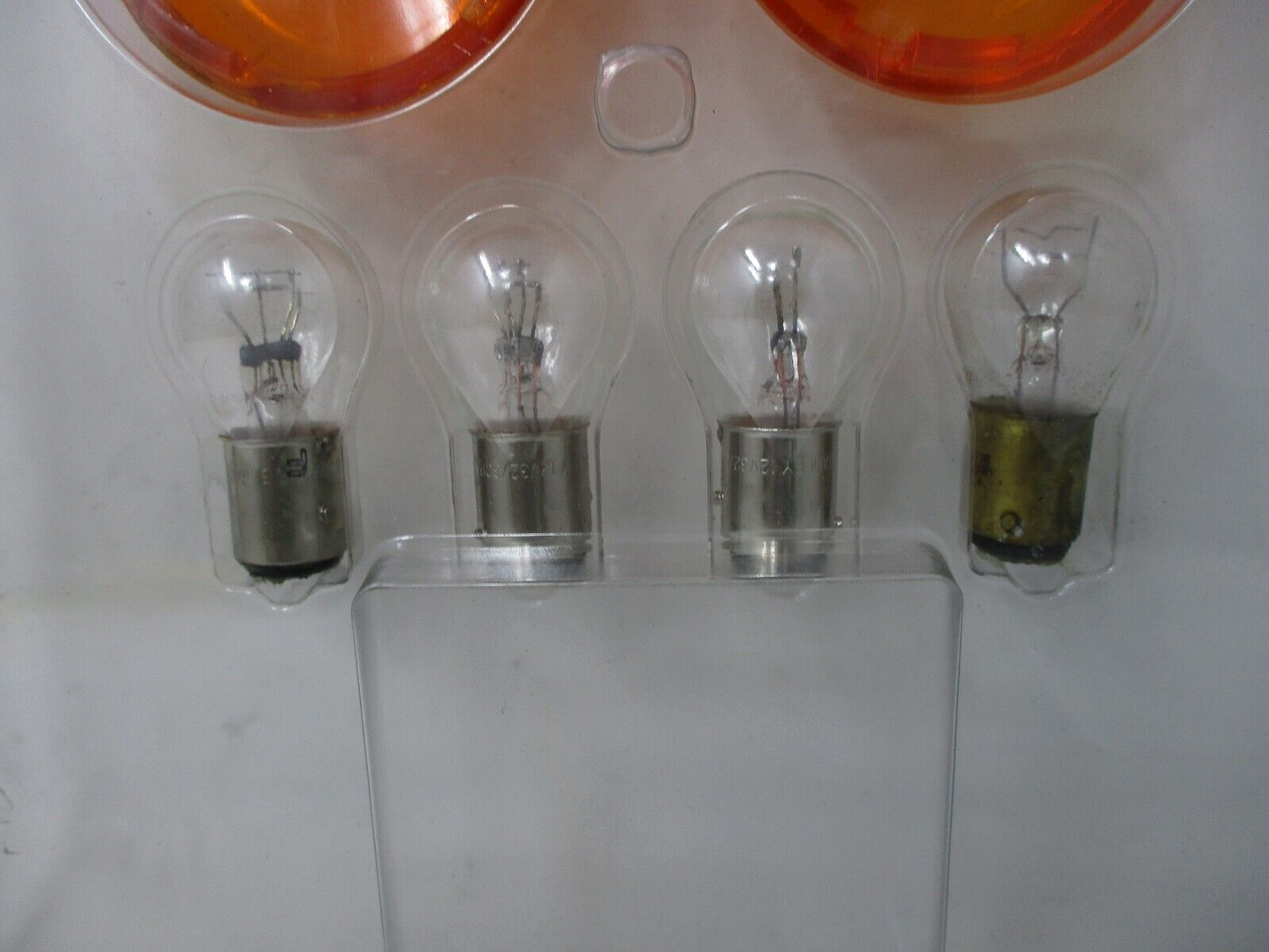 Harley-Davidson Amber Signal Lens With Bulbs Four Pack (2 Broken Tabs) 68973-00