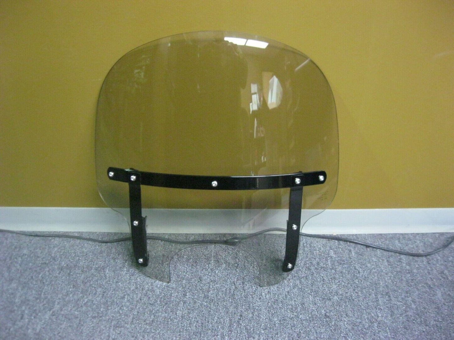 Harley Davidson OEM Light Smoked XL Quick Release Windshield 57682-10