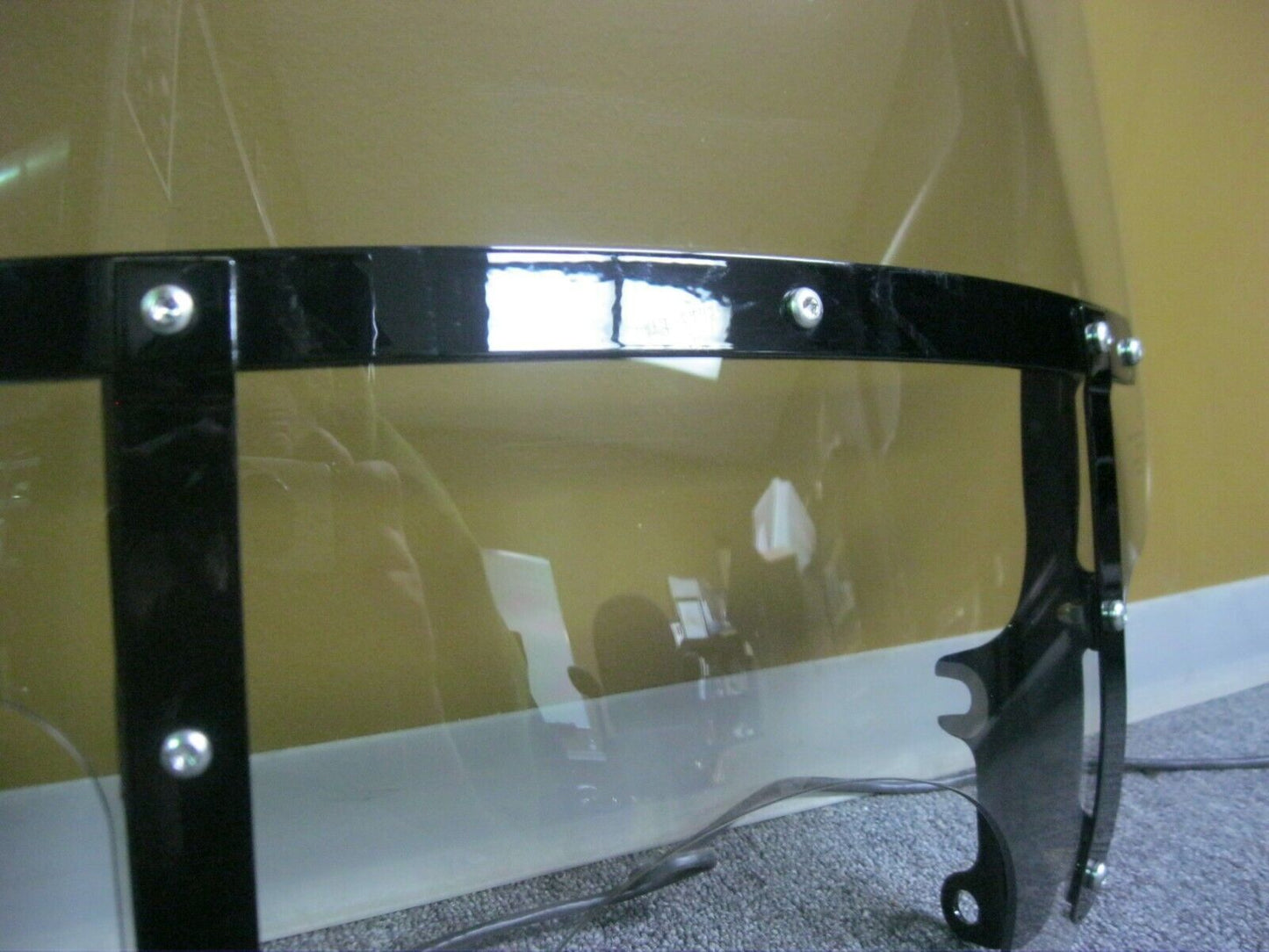 Harley Davidson OEM Light Smoked XL Quick Release Windshield 57682-10