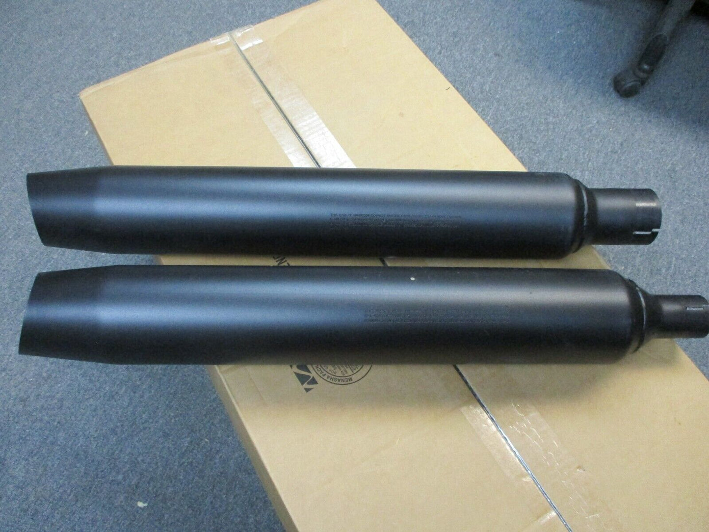 Harley Davidson OEM FLHR/FLHS/FLTR Black Exhaust Mufflers 64900765 2018-20