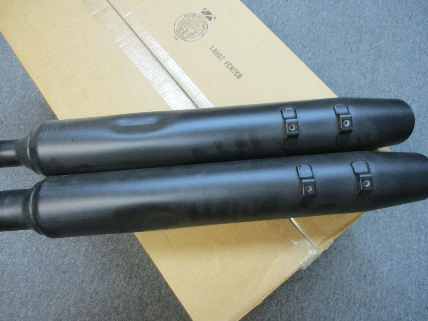 Harley Davidson OEM FLHR/FLHS/FLTR Black Exhaust Mufflers 64900765 2018-20