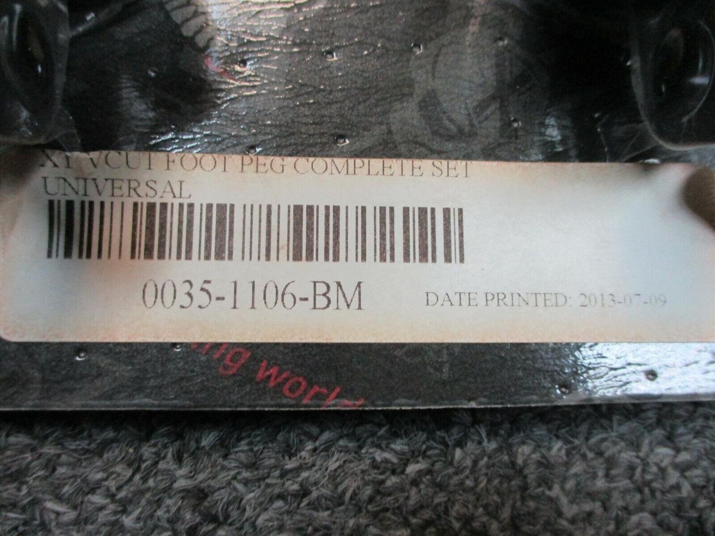 Xtreme Machine V Cut Foot Pegs for Harley Davidson