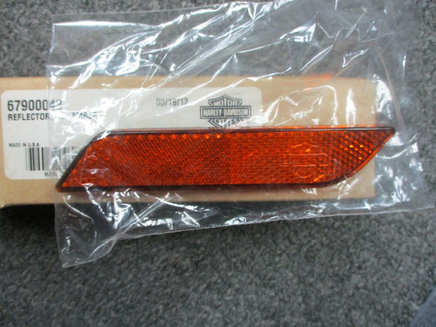 Harley Davidson OEM FLD DYNA Switchback Right Bag Face Plate Reflector 67900042