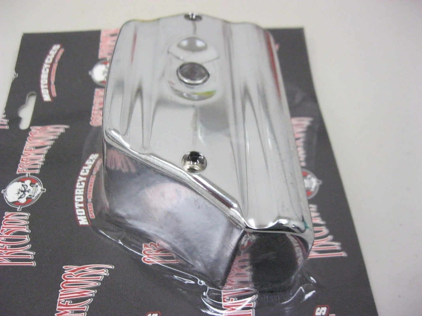 MOTOVAN CHROME  MASTER CYLINDER COVER FOR HARLEY DAVIDSON XL 84 AND UP  250-9127