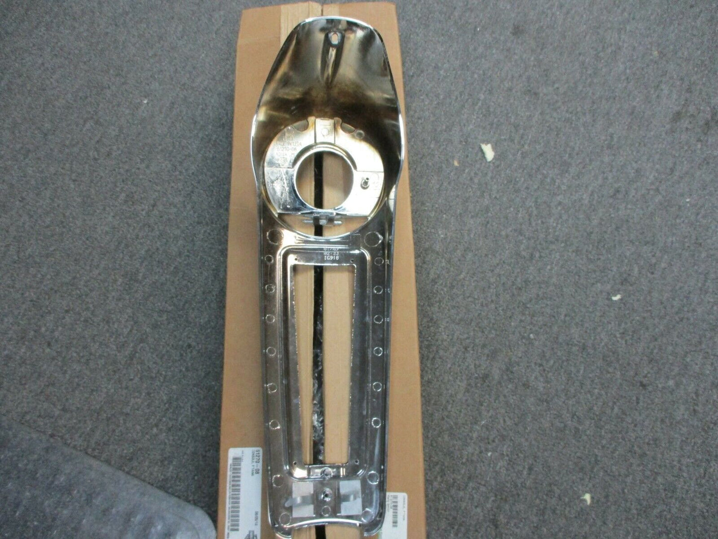 Harley Davidson OEM FLHT/FLTR Chrome Fuel Tank Console Dash 61270-08