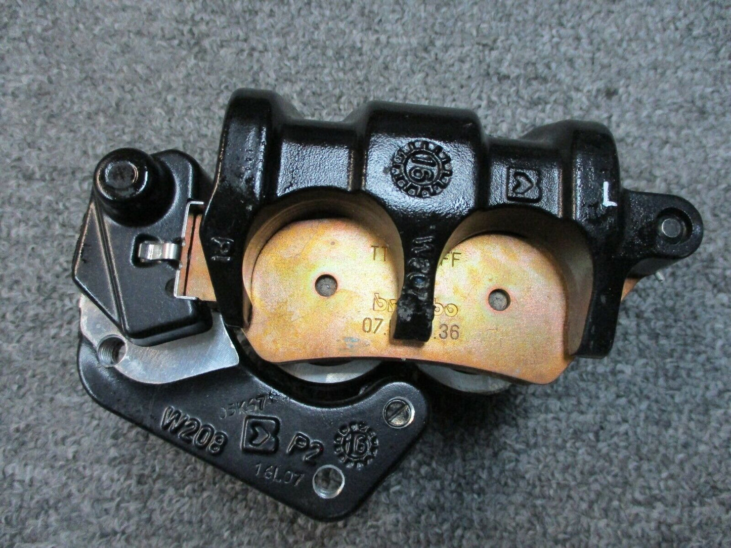 Harley Davidson OEM XG500/750 Right Front Brake Caliper Black 41300158