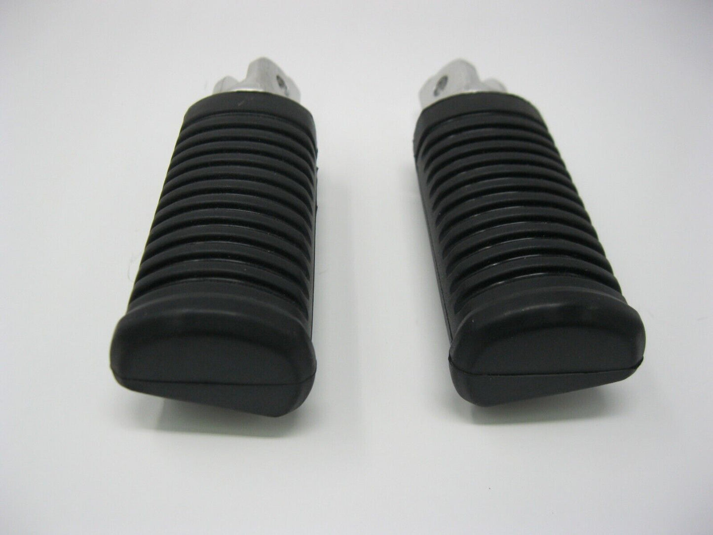 Harley-Davidson OEM 18-22 Rider Foot Pegs 50501106 & 50501107