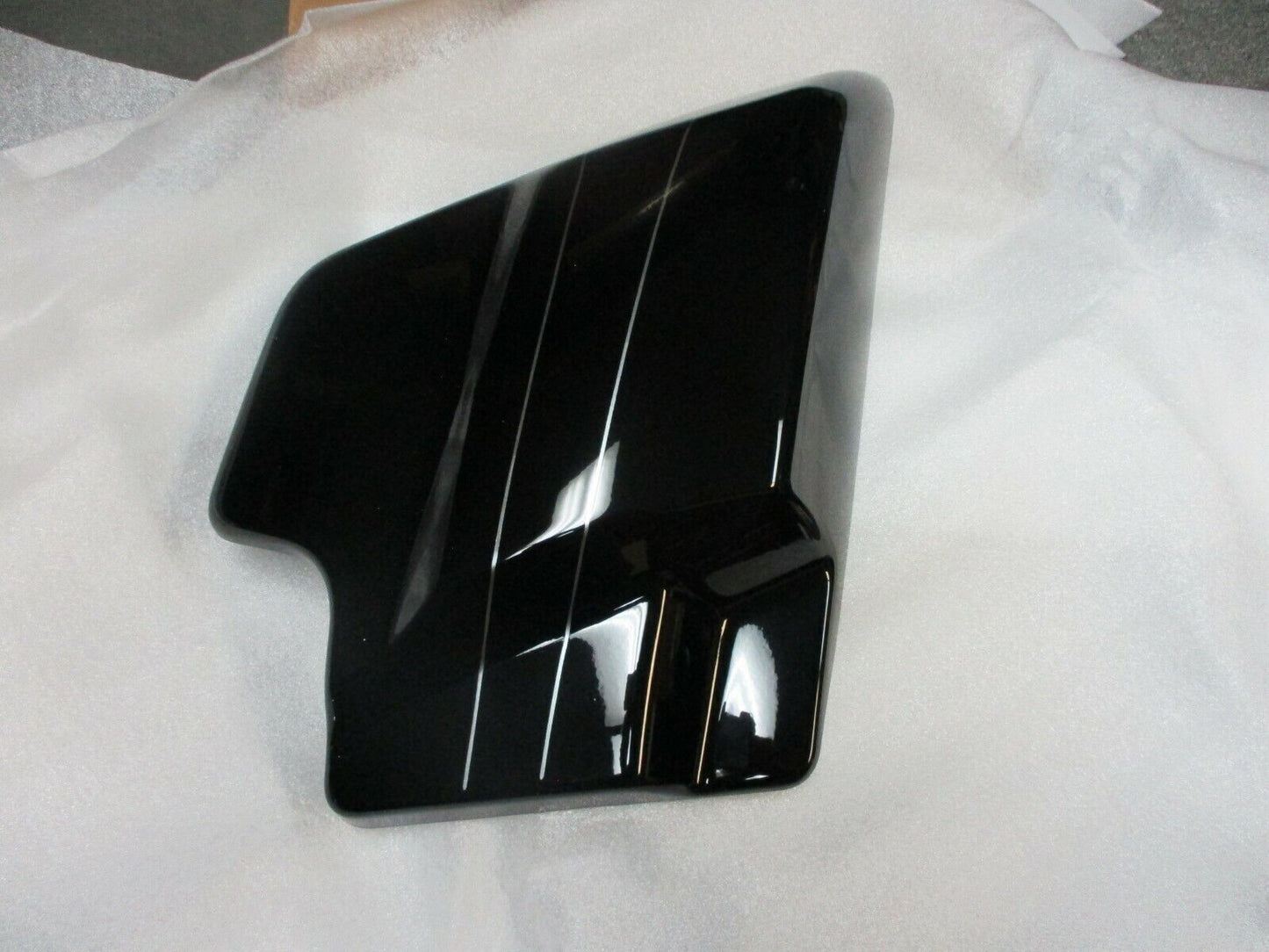 Harley Davidson OEM Vivid Black Left Side Cover Silver Pin Stripes 57200077DBX