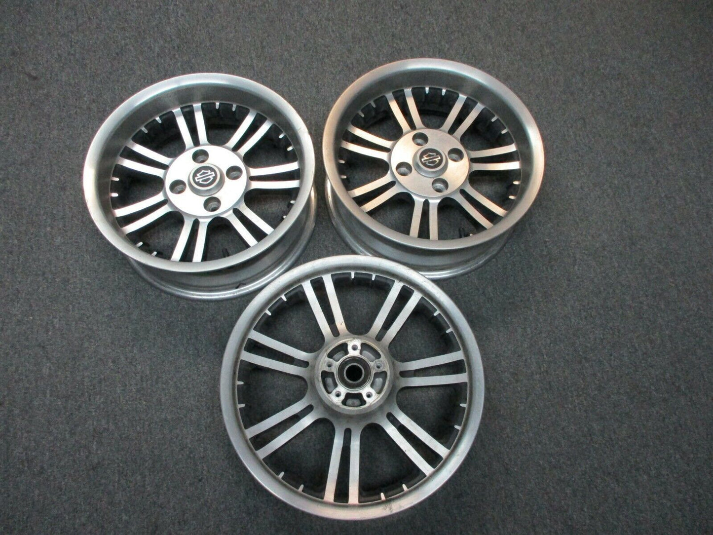 Harley Davidson OEM Tri-Glide Wheel Set FLHT, FLHX 09-18  PN# 83327-09