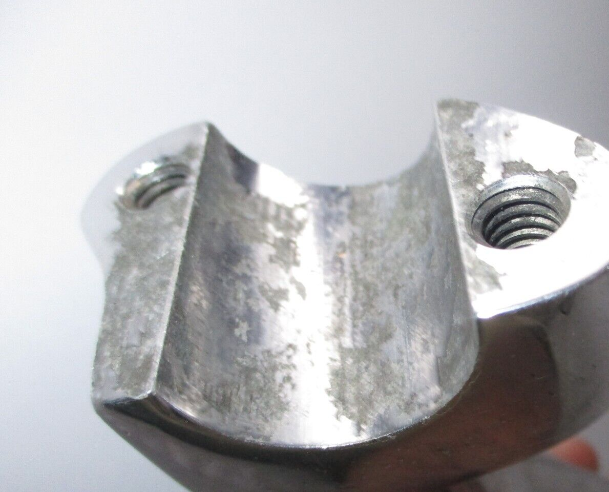 Harley-Davidson  Style  1"  Chrome Right Side Pullback Riser 0602-0409