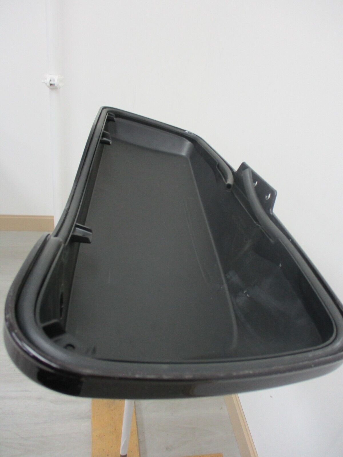 Harley Davidson OEM  Saddlebag Lid DARK CHOCOLATE 90200411   2014 and LATER