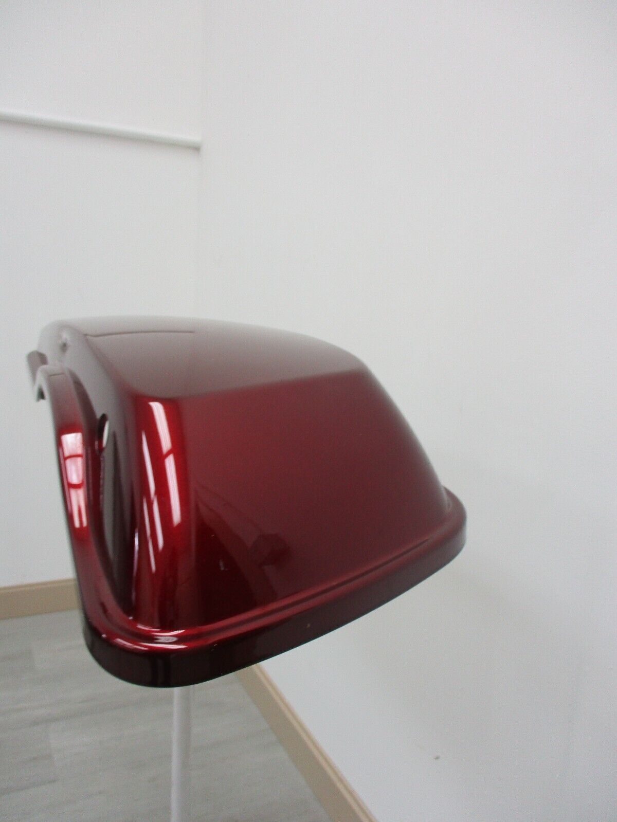 Harley-Davidson OEM  Saddlebag Lid  DARK RED  90200413   2014 and LATER