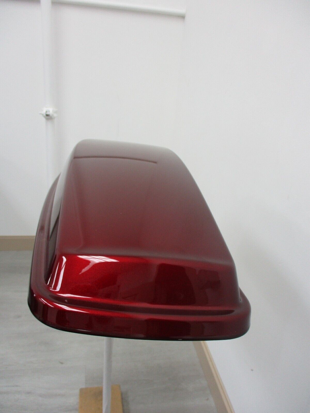 Harley-Davidson OEM  Saddlebag Lid  DARK RED  90200413   2014 and LATER