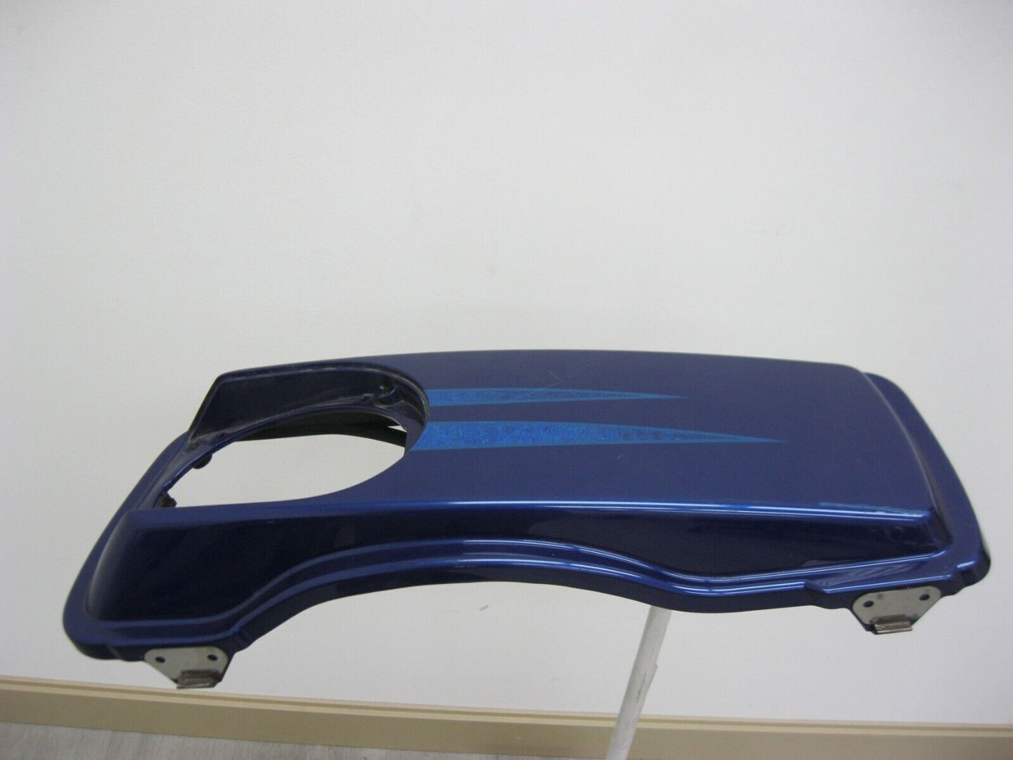 Harley-Davidson OEM CVO Right Saddlebag Lid Royal Blue with Detail 90200518