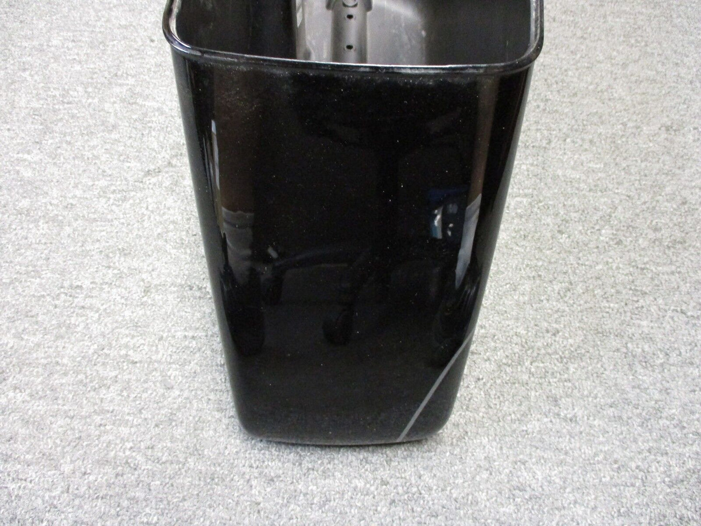Harley Davidson RH Saddlebag FL Models 14-17  90200412 Vivid Black