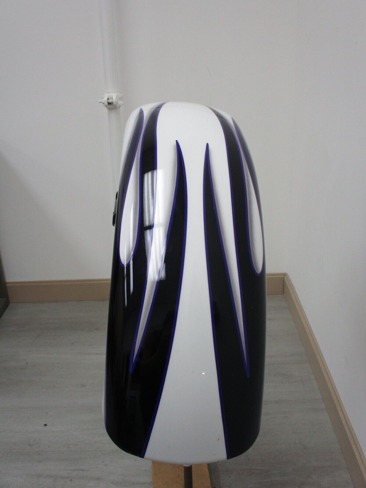 Harley Davidson  2016 FLHXSE CVO Front Fender 58900116EBF WHITE AMETHYST FLAME