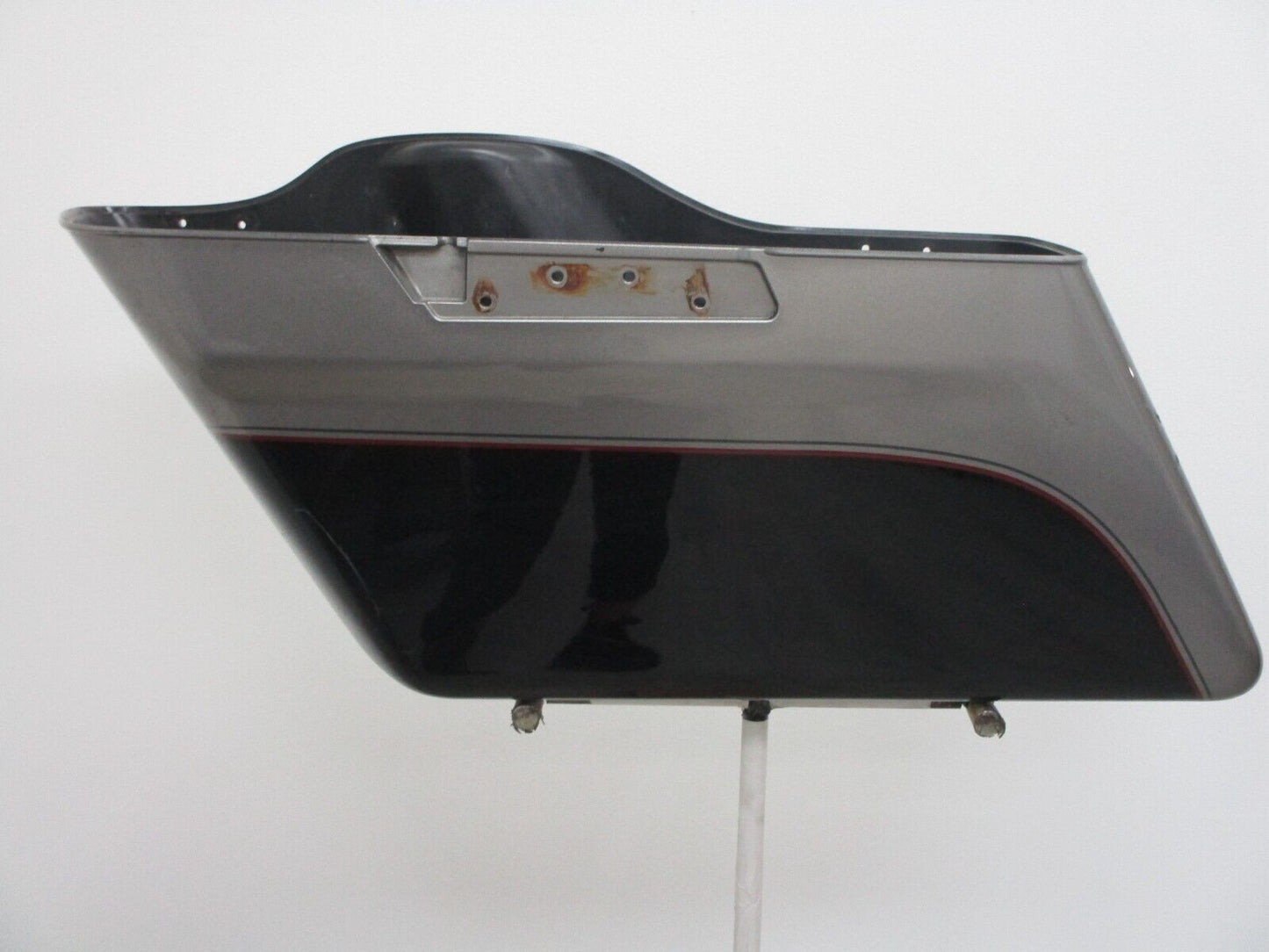 Harley Davidson OEM 14-Later Left Saddlebag 90201061EAA Prime# 90200412