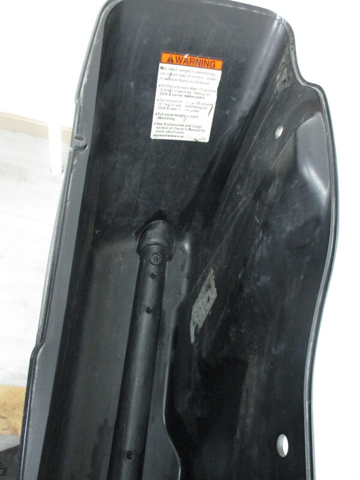 Harley Davidson OEM 14-Later Left Saddlebag 90201061EAA Prime# 90200412
