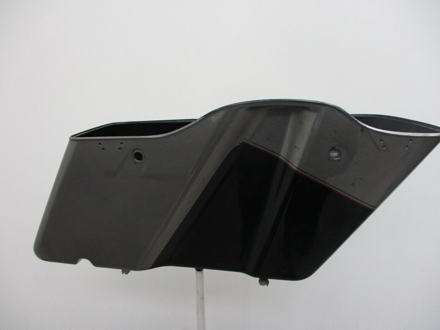 Harley Davidson OEM 14-Later Left Saddlebag 90201061EAA Prime# 90200412