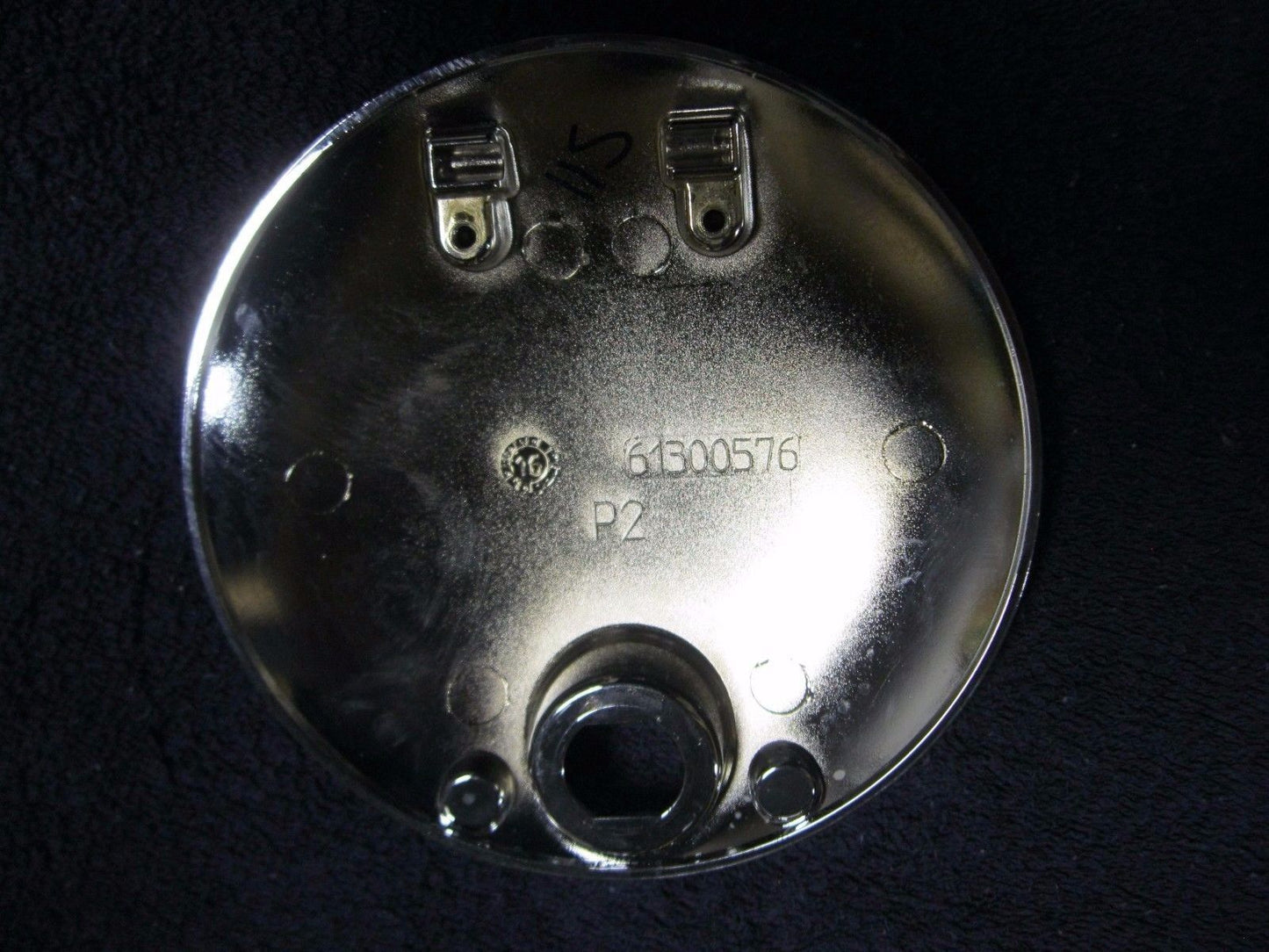 GENUINE HARLEY DAVIDSON FUEL TANK CONSOLE DOOR 2008 AND LATER TOURING FL MODELS