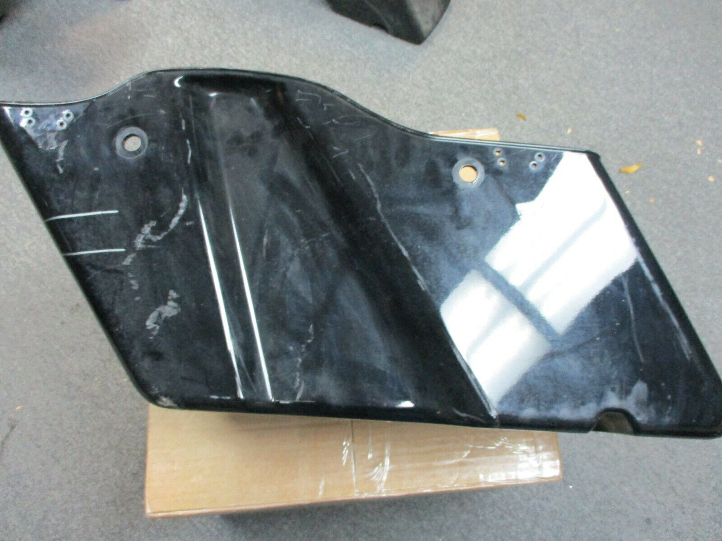 Harley Davidson OEM Right Saddlebag Vivid Black Silver Stripes 90200412 14 Later