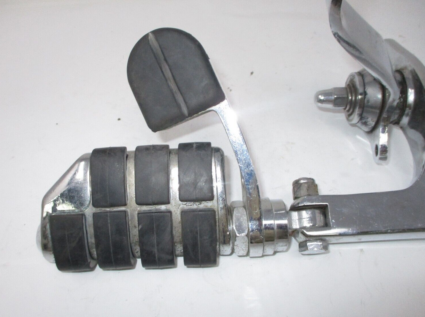 Harley-Davidson  Right Side Peg Mount and Brake Pedal Forward Control Kit