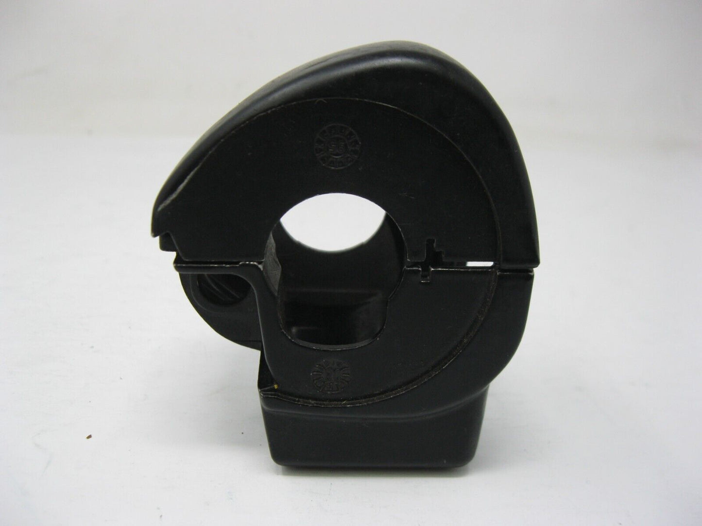 Harley Davidson OEM 08-13 FLH/FLT Touring Right Switch Housing Black 71553-08