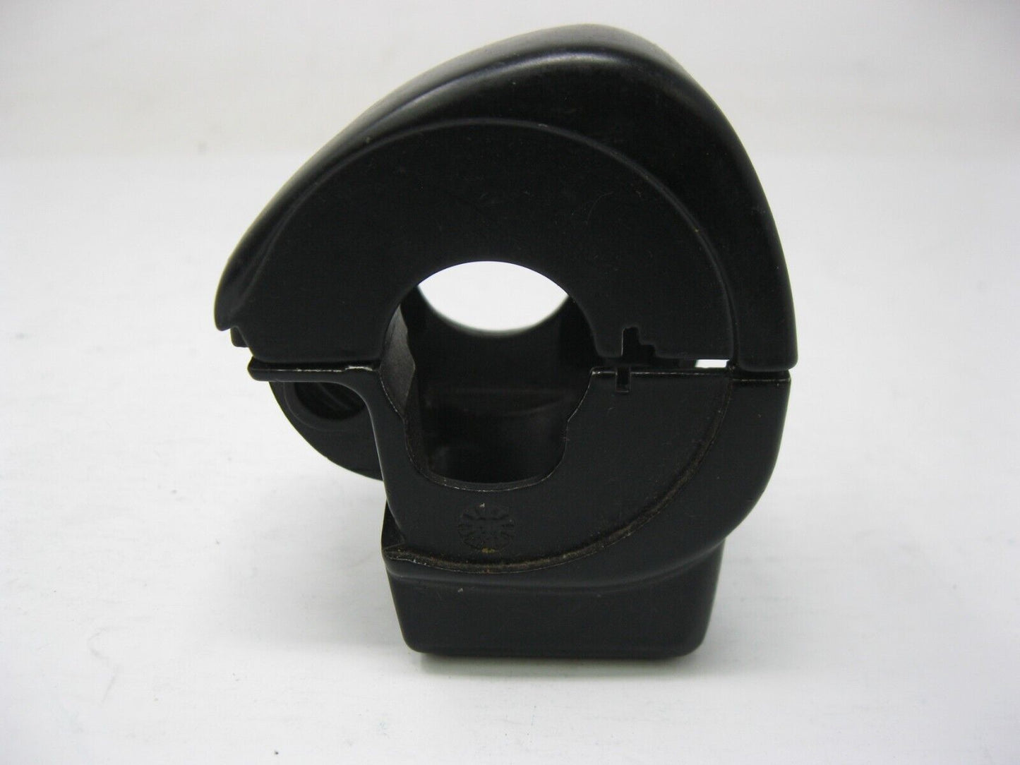 Harley Davidson OEM 08-13 FLH/FLT Touring Right Switch Housing Black 71553-08
