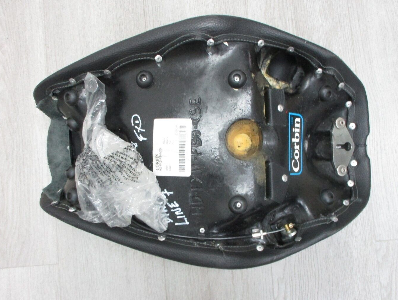 Harley-Davidson Corbin Classic Solo Saddle HD-FXD-FB-8-CS